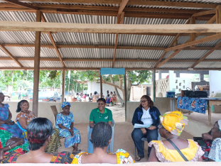 Consultation-périodique-des-femmes-de-lagroforêt-de-Scio